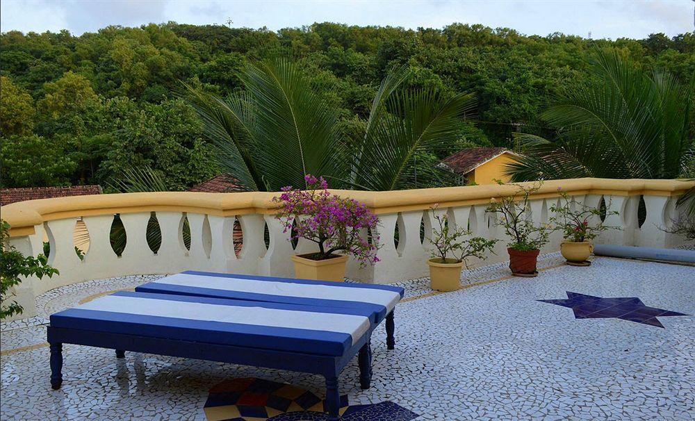 Bougainvillea Guest House カンドリム エクステリア 写真