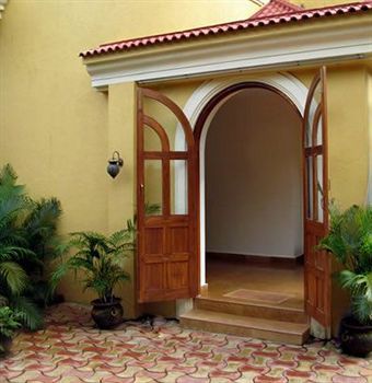 Bougainvillea Guest House カンドリム エクステリア 写真