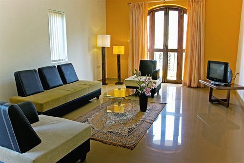 Bougainvillea Guest House カンドリム エクステリア 写真