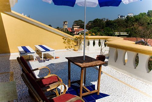 Bougainvillea Guest House カンドリム エクステリア 写真
