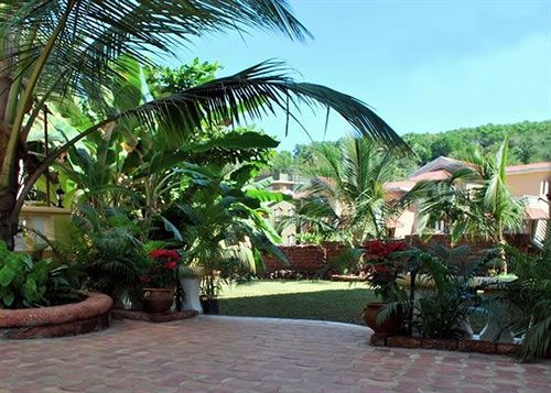 Bougainvillea Guest House カンドリム エクステリア 写真